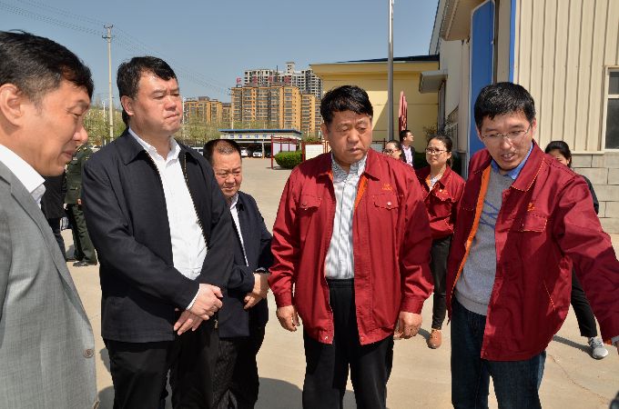 省委副秘書長、省委軍民融合辦常務副主任