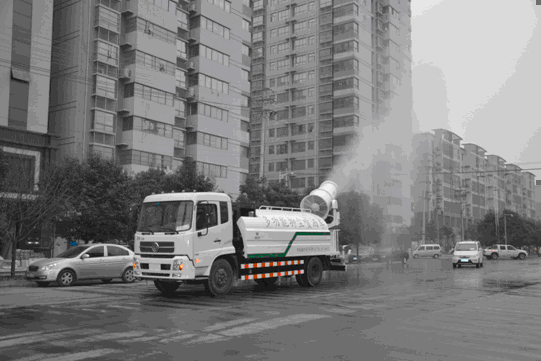 “多功能抑塵噴灑車”順利下線